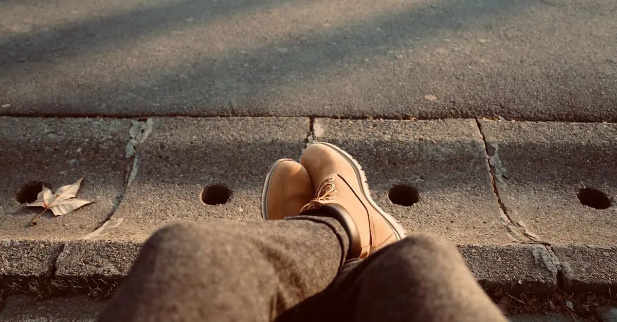 Cómo elegir el mejor calzado para viajar con estilo